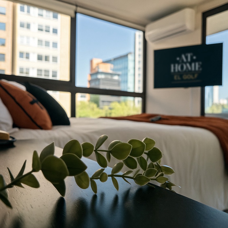 Dormitorio principal de At Home El Golf con vista